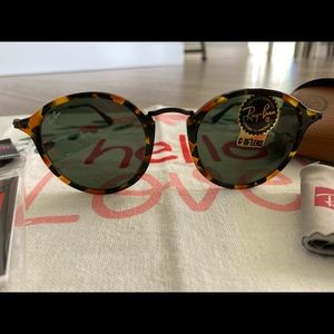 Ray-Ban Round Icon Sunglasses
